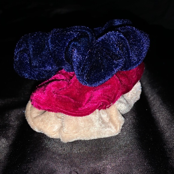 Gemstone colored scrunchies - Picture 2 of 6